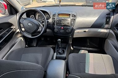Хэтчбек Kia Ceed 2008 в Полтаве