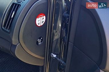 Хэтчбек Kia Ceed 2010 в Изюме