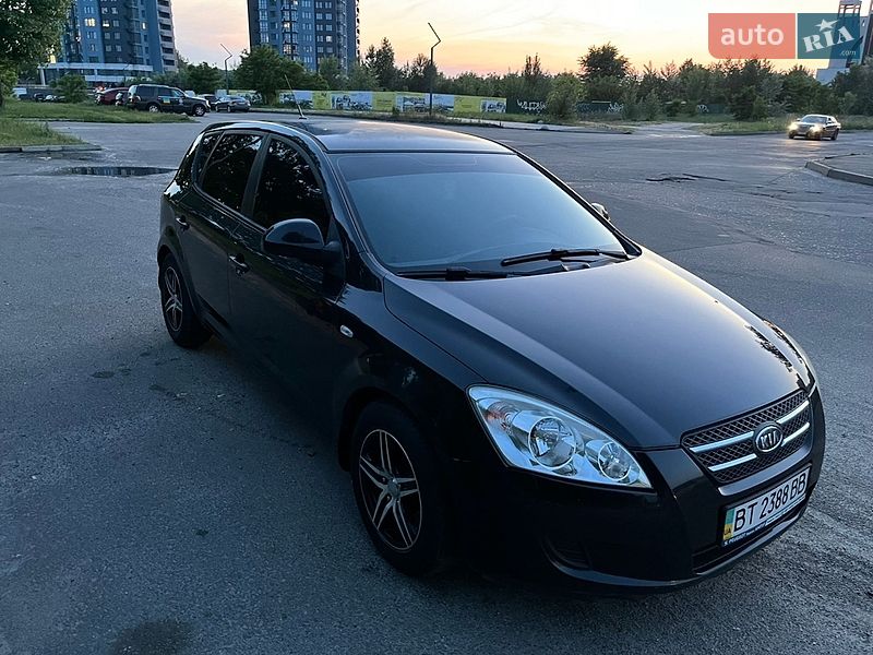 Хетчбек Kia Ceed 2008 в Києві