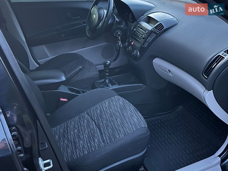 Хетчбек Kia Ceed 2008 в Києві