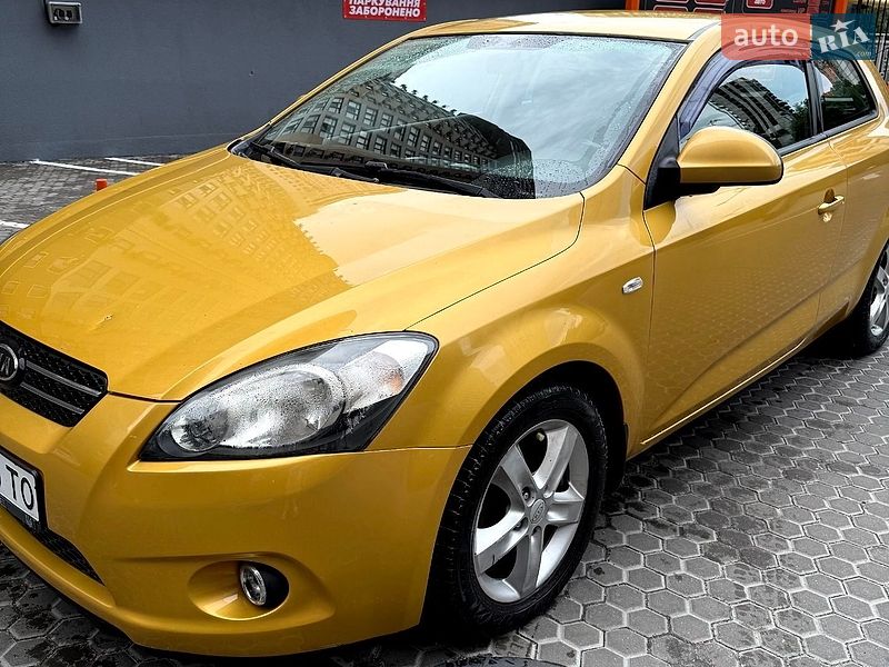 Хетчбек Kia Ceed 2009 в Одесі