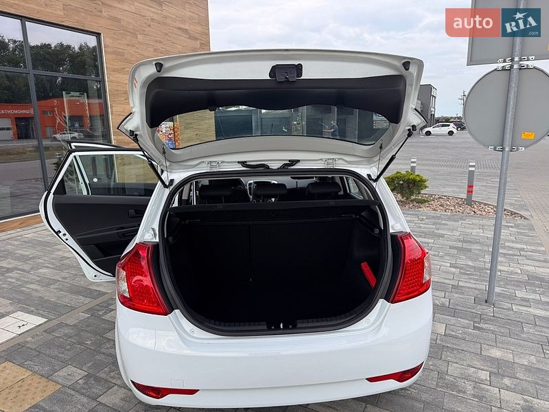 Хетчбек Kia Ceed 2010 в Луцьку фото 21 Хетчбек Kia Ceed 2010 в Луцьку