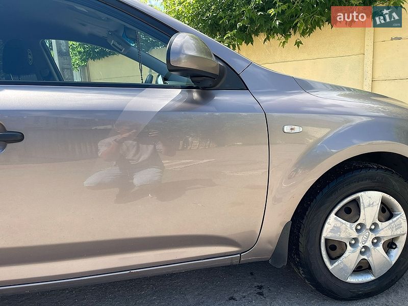 Хэтчбек Kia Ceed 2007 в Харькове