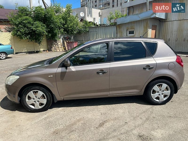 Хэтчбек Kia Ceed 2007 в Харькове