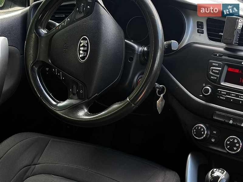 Хэтчбек Kia Ceed 2012 в Запорожье