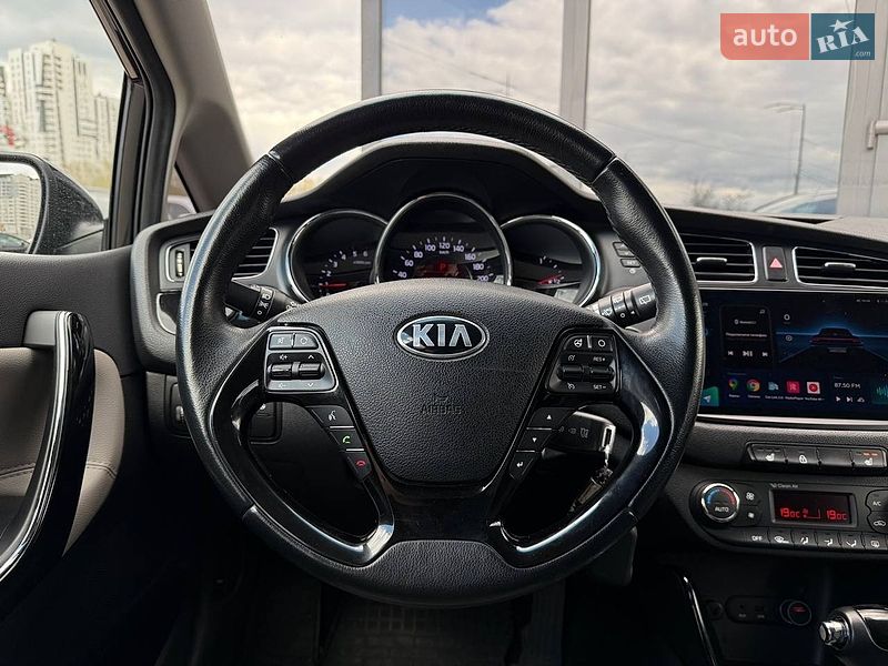 Хэтчбек Kia Ceed 2013 в Киеве