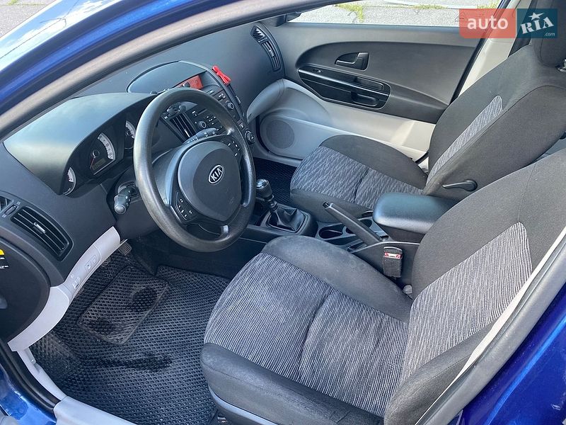 Хэтчбек Kia Ceed 2007 в Харькове