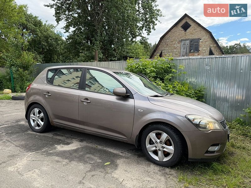 Kia Ceed 2011