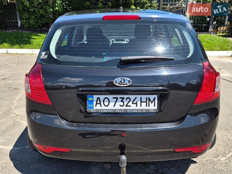 Хэтчбек Kia Ceed 2009 в Киеве