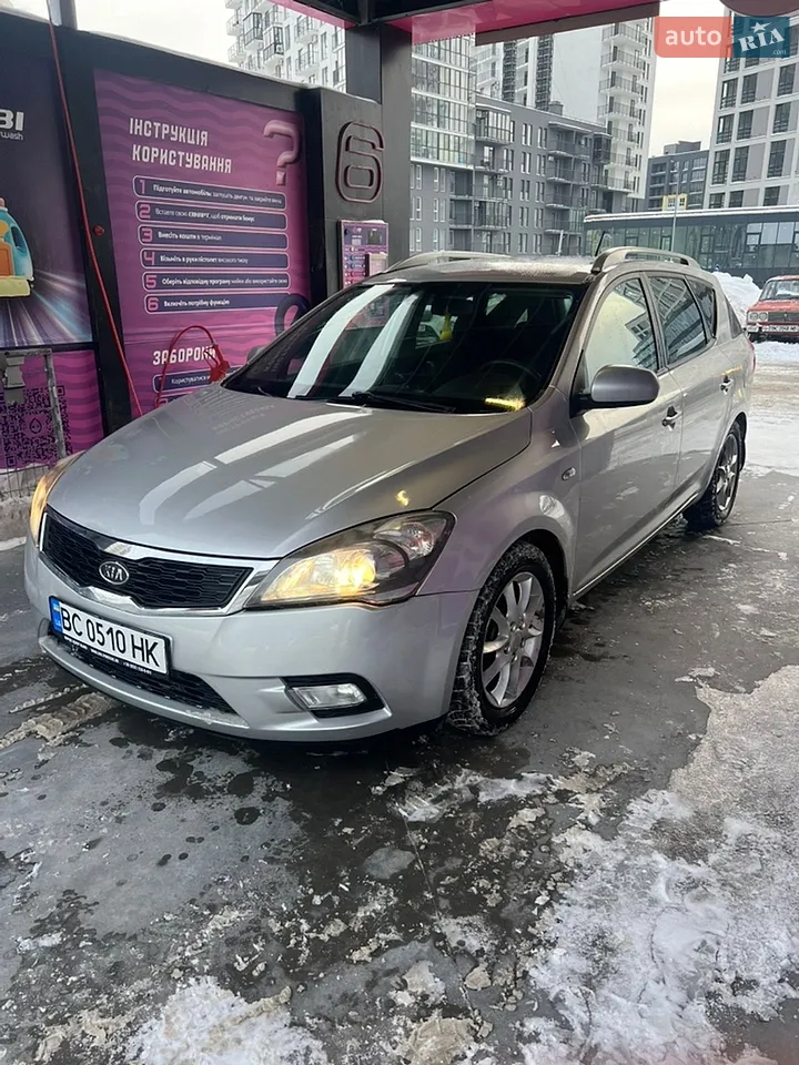 2010 Kia Cee'd - мініатюра 9