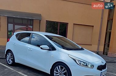 Хэтчбек Kia Ceed 2013 в Берегово