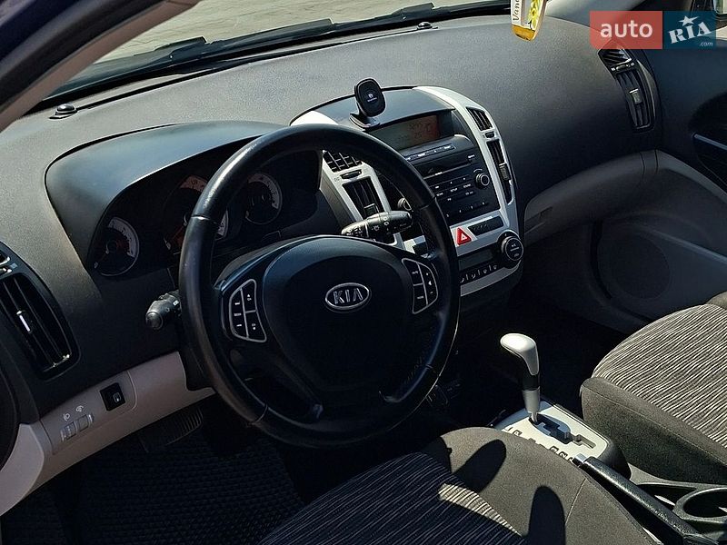 Универсал Kia Ceed 2008 в Звягеле