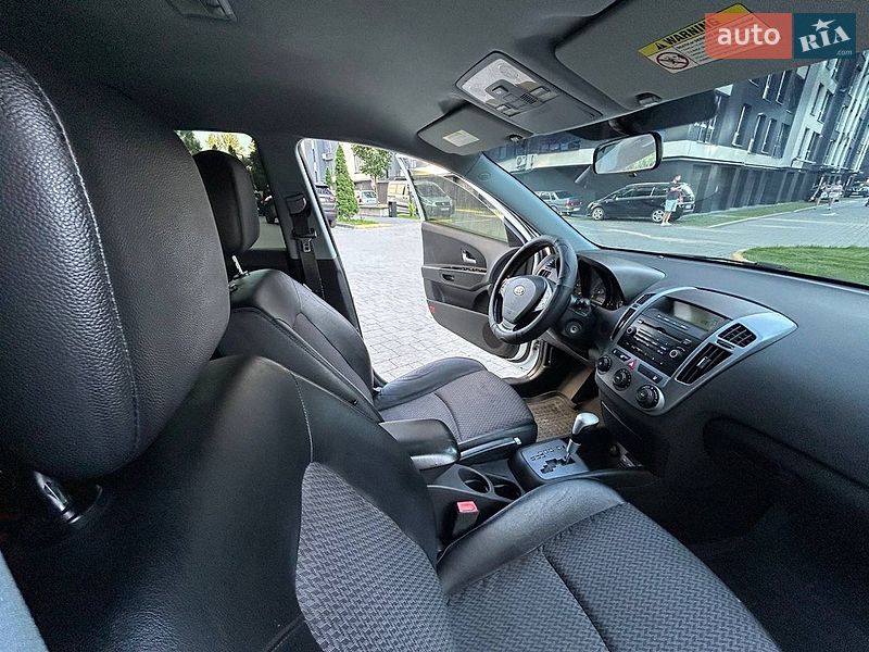 Хэтчбек Kia Ceed 2007 в Львове