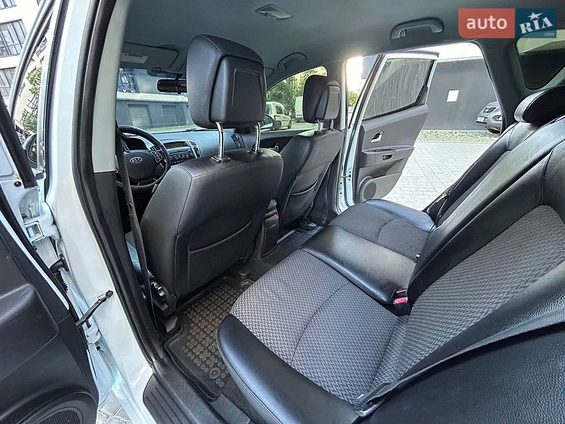 Хэтчбек Kia Ceed 2007 в Львове