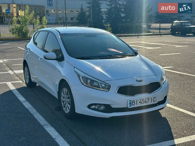 Хэтчбек Kia Ceed 2012 в Киеве