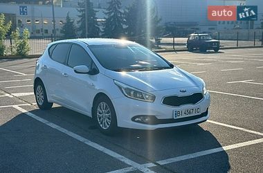 Хэтчбек Kia Ceed 2012 в Киеве
