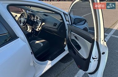 Хэтчбек Kia Ceed 2012 в Киеве