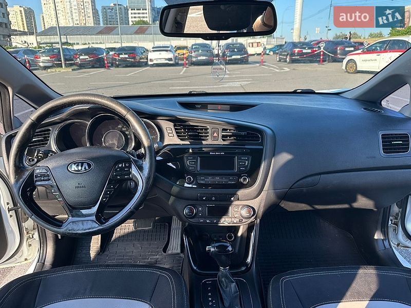 Хэтчбек Kia Ceed 2012 в Киеве