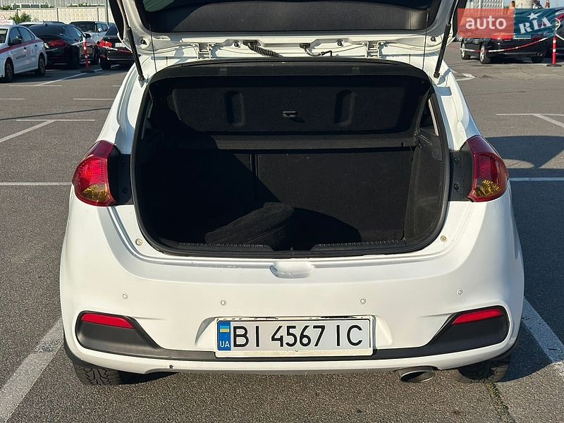 Хэтчбек Kia Ceed 2012 в Киеве