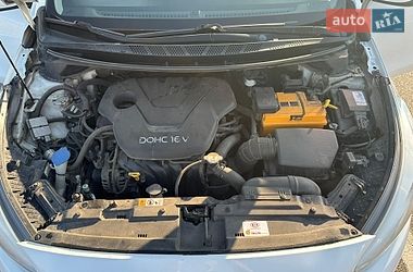 Хэтчбек Kia Ceed 2012 в Киеве
