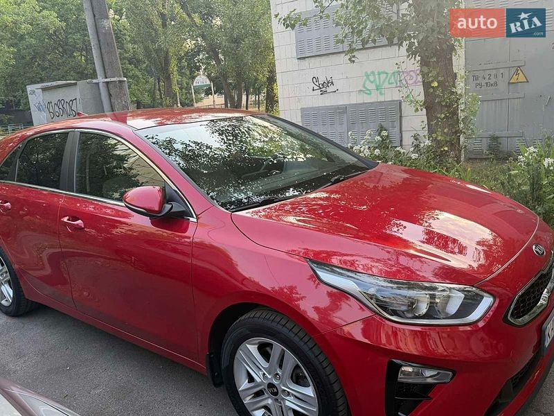 Хэтчбек Kia Ceed 2018 в Киеве