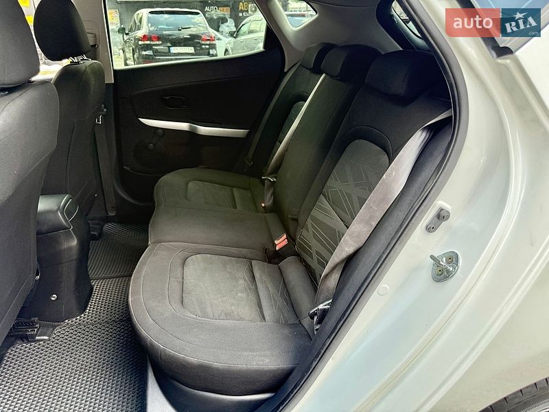Хэтчбек Kia Ceed 2016 в Харькове