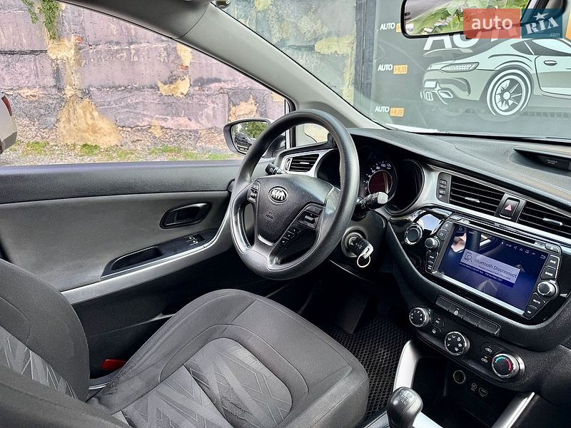 Хэтчбек Kia Ceed 2016 в Харькове