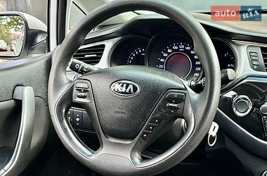 Хэтчбек Kia Ceed 2016 в Харькове