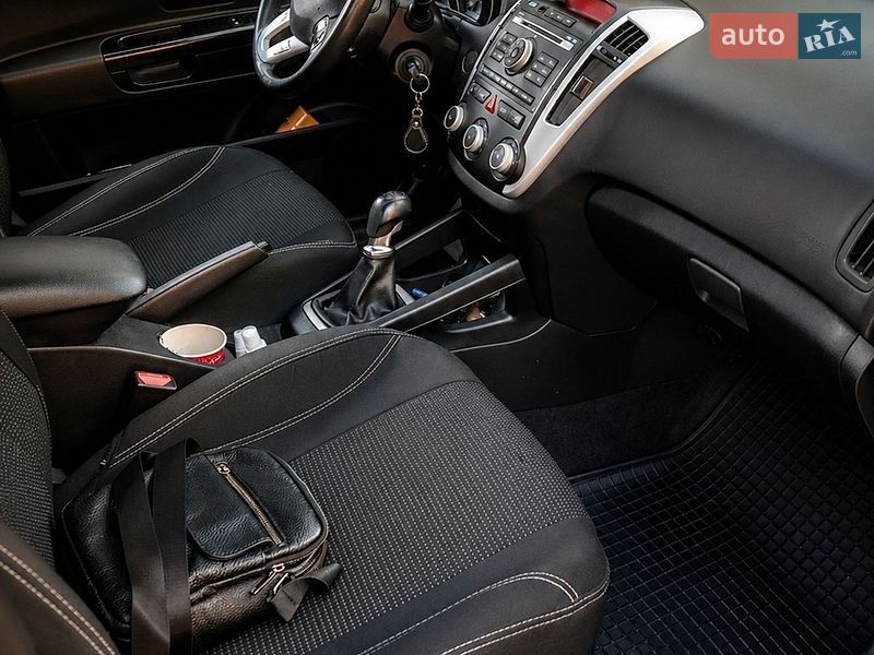 Універсал Kia Ceed 2010 в Краматорську