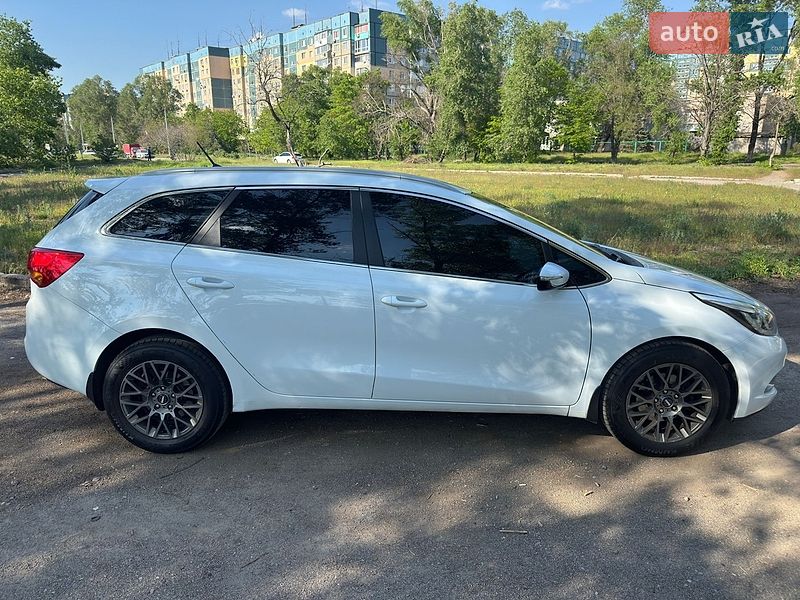 Универсал Kia Ceed 2013 в Днепре