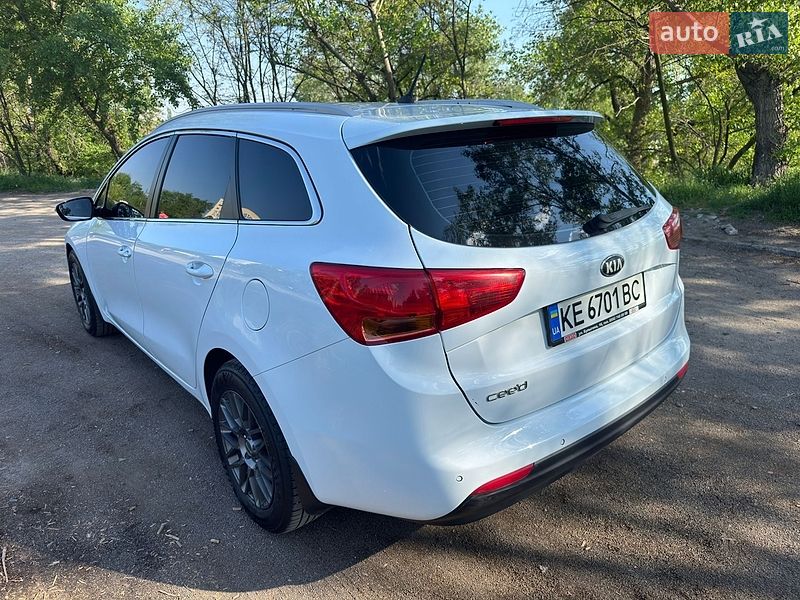 Универсал Kia Ceed 2013 в Днепре
