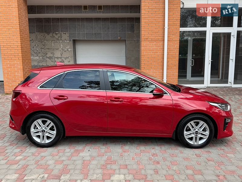 Хэтчбек Kia Ceed 2018 в Киеве