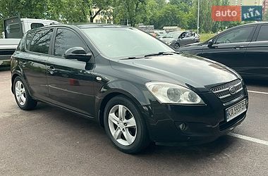 Хэтчбек Kia Ceed 2007 в Киеве