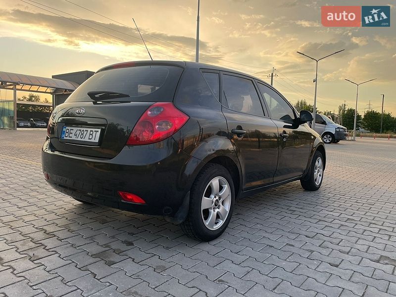 Хэтчбек Kia Ceed 2007 в Николаеве