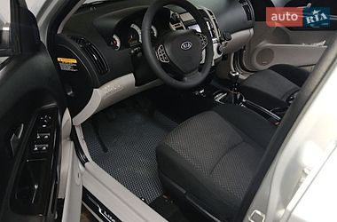 Универсал Kia Ceed 2007 в Казатине