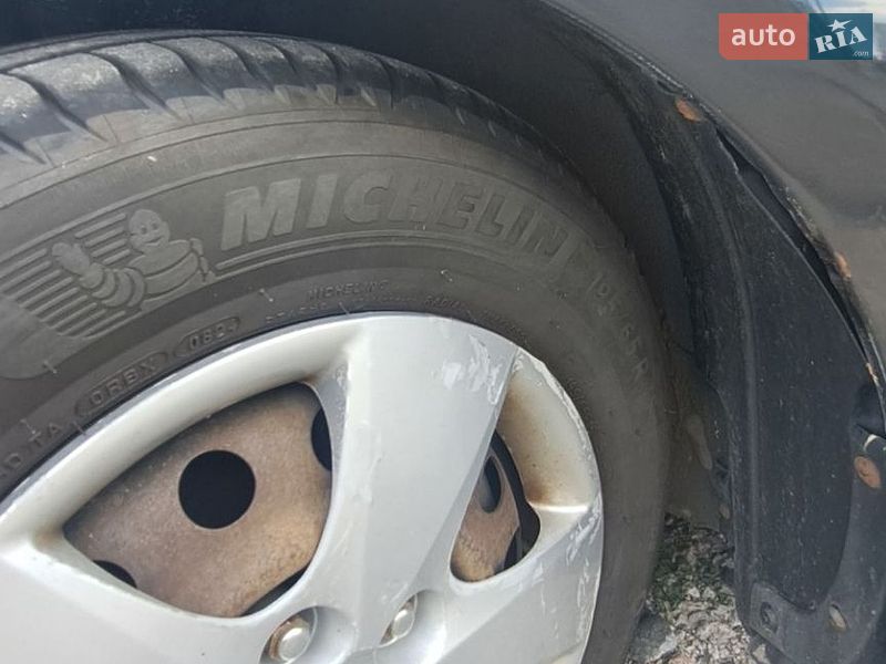 Хэтчбек Kia Ceed 2007 в Обухове