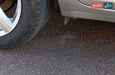 Хэтчбек Kia Ceed 2009 в Коростене