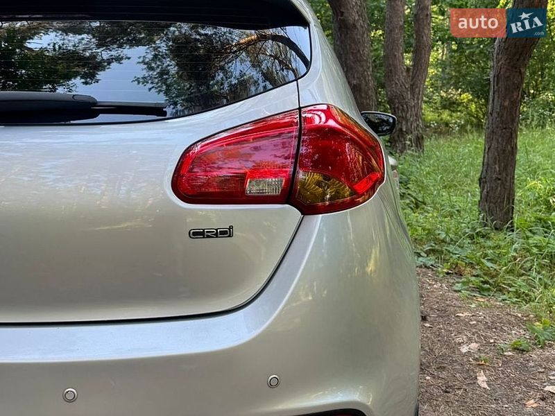 Хэтчбек Kia Ceed 2015 в Вышгороде