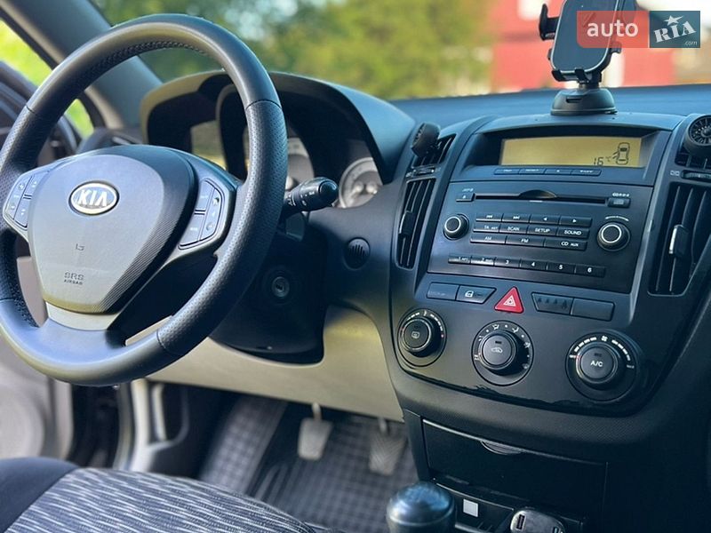 Универсал Kia Ceed 2008 в Ивано-Франковске