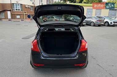 Хетчбек Kia Ceed 2009 в Києві фото 12 Хетчбек Kia Ceed 2009 в Києві