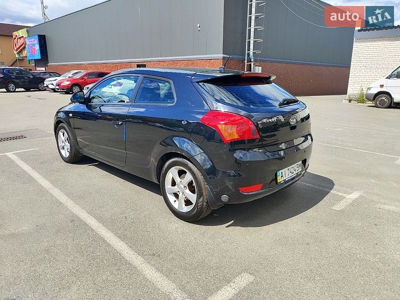 Хэтчбек Kia Ceed 2009 в Киеве