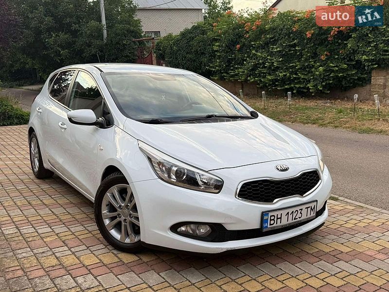 Хетчбек Kia Ceed 2012 в Одесі
