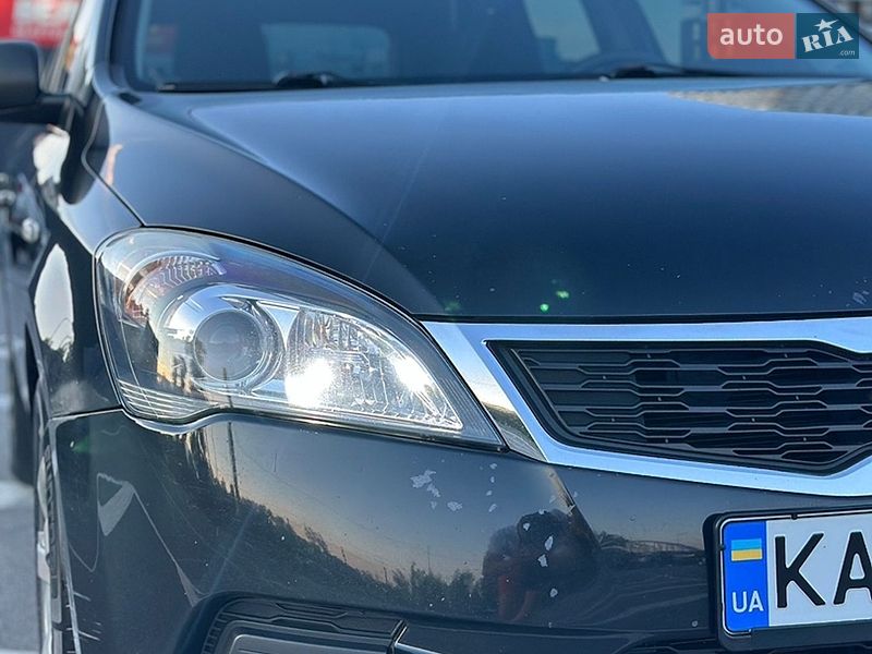 Универсал Kia Ceed 2010 в Киеве