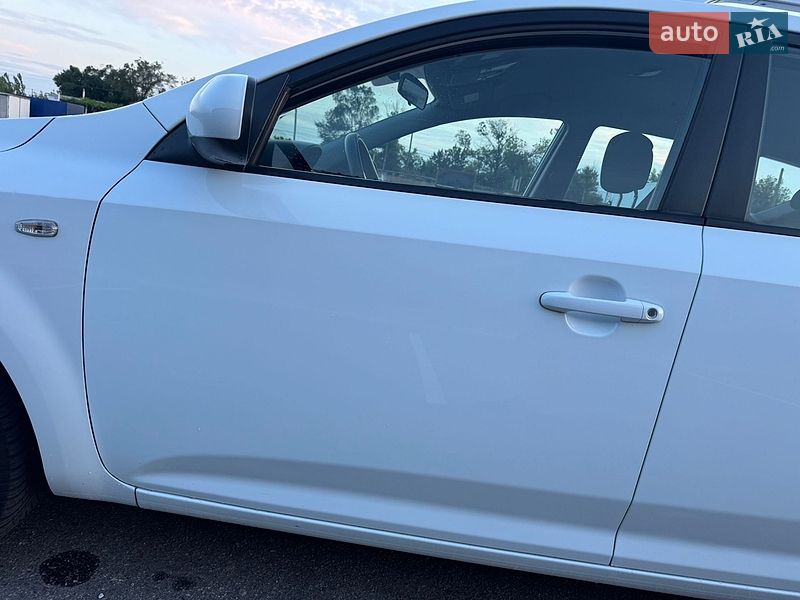 Универсал Kia Ceed 2012 в Белой Церкви