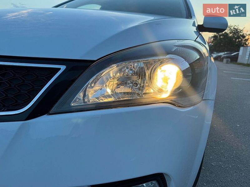 Универсал Kia Ceed 2012 в Белой Церкви