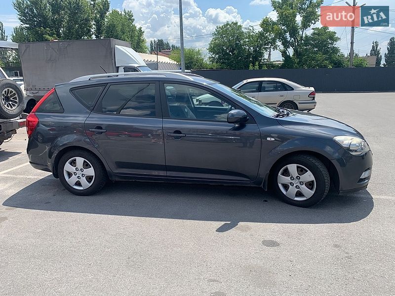 Универсал Kia Ceed 2012 в Днепре