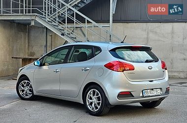 Хетчбек Kia Ceed 2015 в Києві