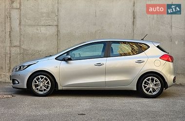Хетчбек Kia Ceed 2015 в Києві