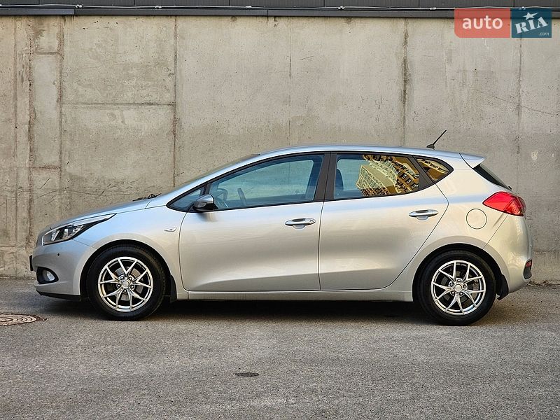 Хетчбек Kia Ceed 2015 в Києві