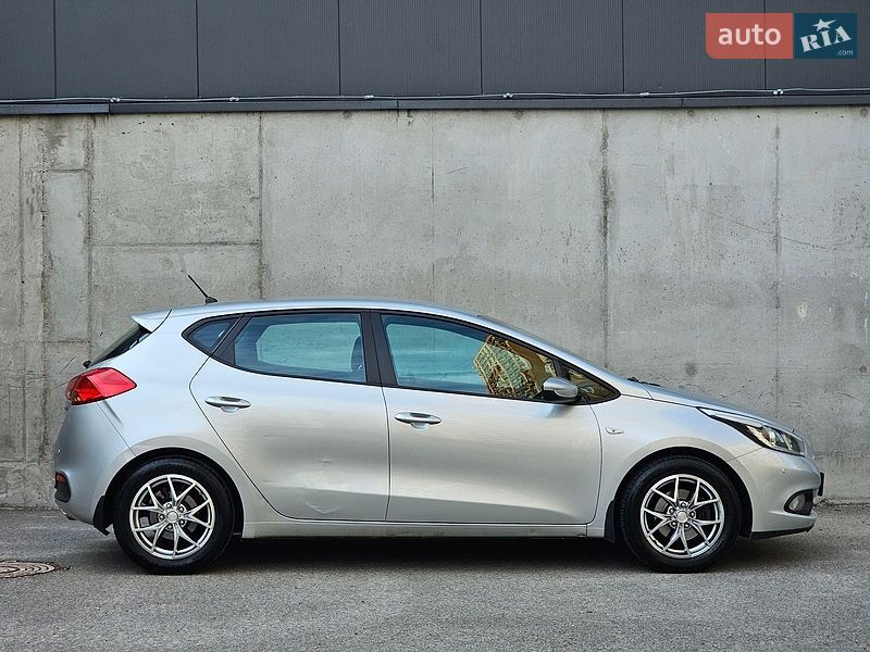 Хетчбек Kia Ceed 2015 в Києві